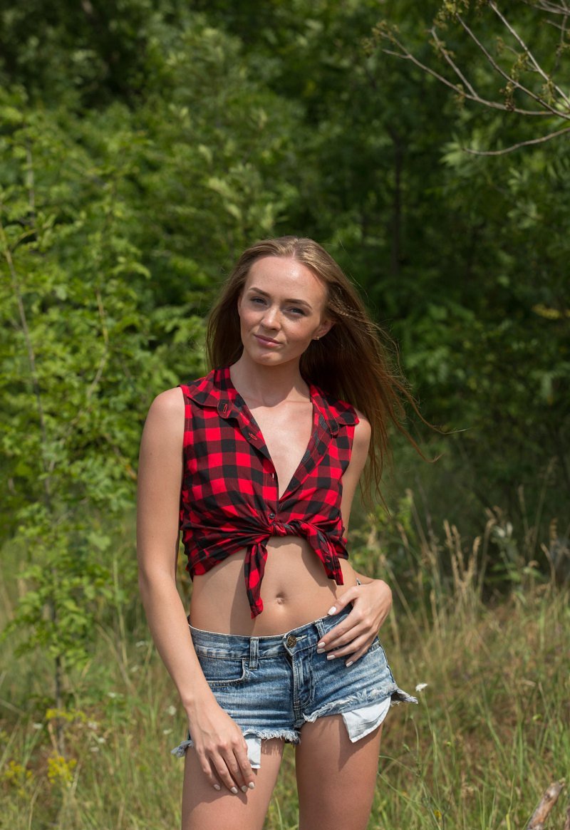 Лена, 21